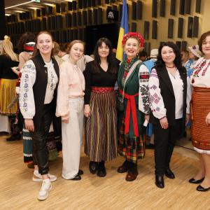 Opening events of the Cultural Diversity Year culminated with the handover of the theme year title at the Tallinn College of Music and Ballet (Raul Mee, Kristi Sits)